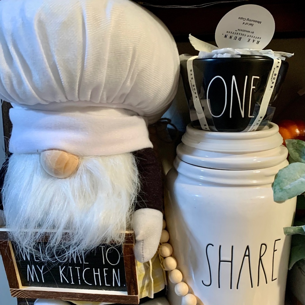 Rae Dunn HTF Measuring Cups Reserved for Teresa A